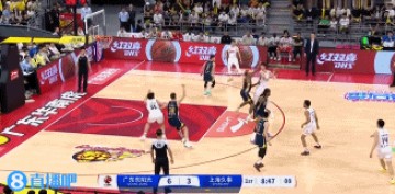 电子png游戏开得很早！上海出现失误 胡明轩反击追身三分一箭穿心