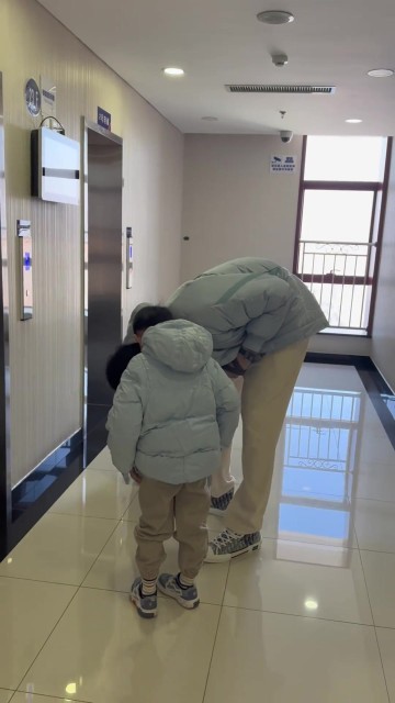 png电子网站周琦带儿子参加全明星：是父慈子孝还是鸡飞狗跳 等前方站哥回传