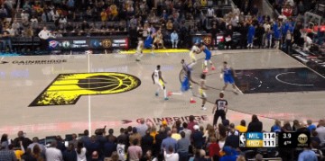 png电子官网以彼之道😝！神奇3+1准绝杀雄鹿 哈利伯顿赛后“戴表”庆祝