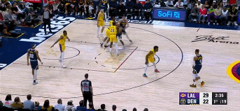 png电子约基奇16中8&17罚12中砍28分7板5助 打进关键2+1  罚球数赛季新高