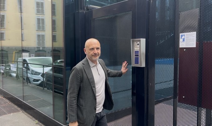 png电子官网罗马诺：国米总监准备今晚与小法会谈，科莫坚持不授权谈判不放人