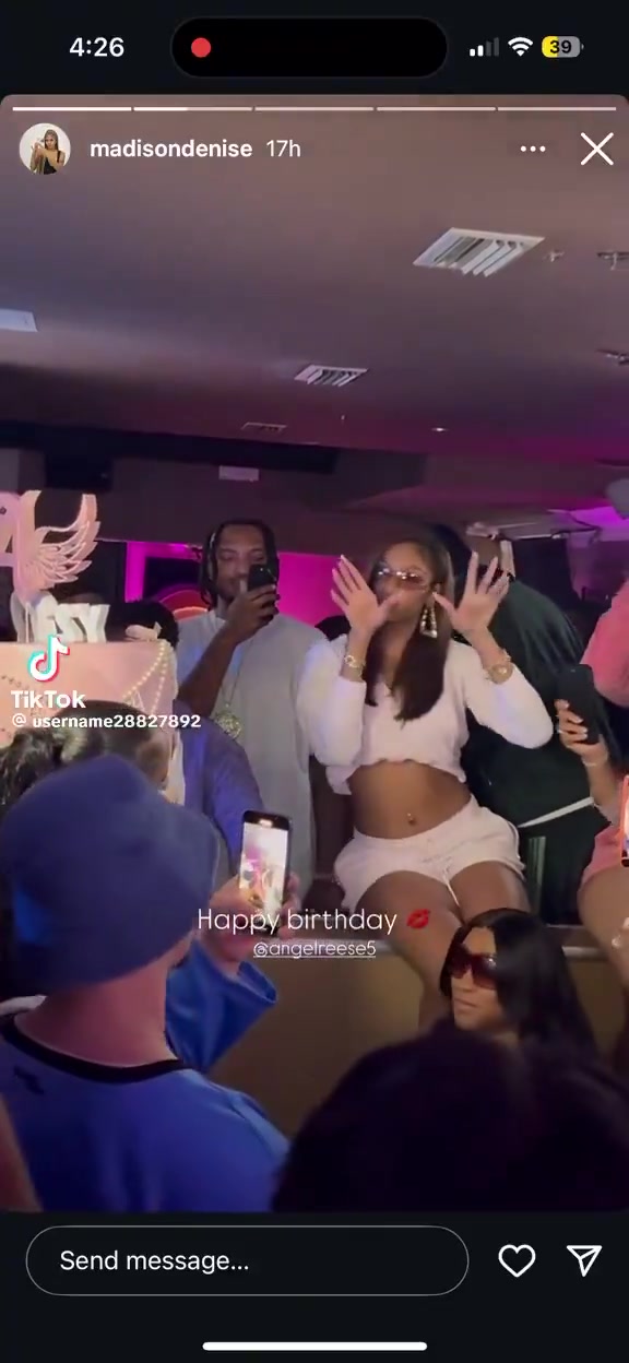 电子png游戏💘以后四人约会？😳魔术前锋小卡特恋上WNBA火辣新星里斯？